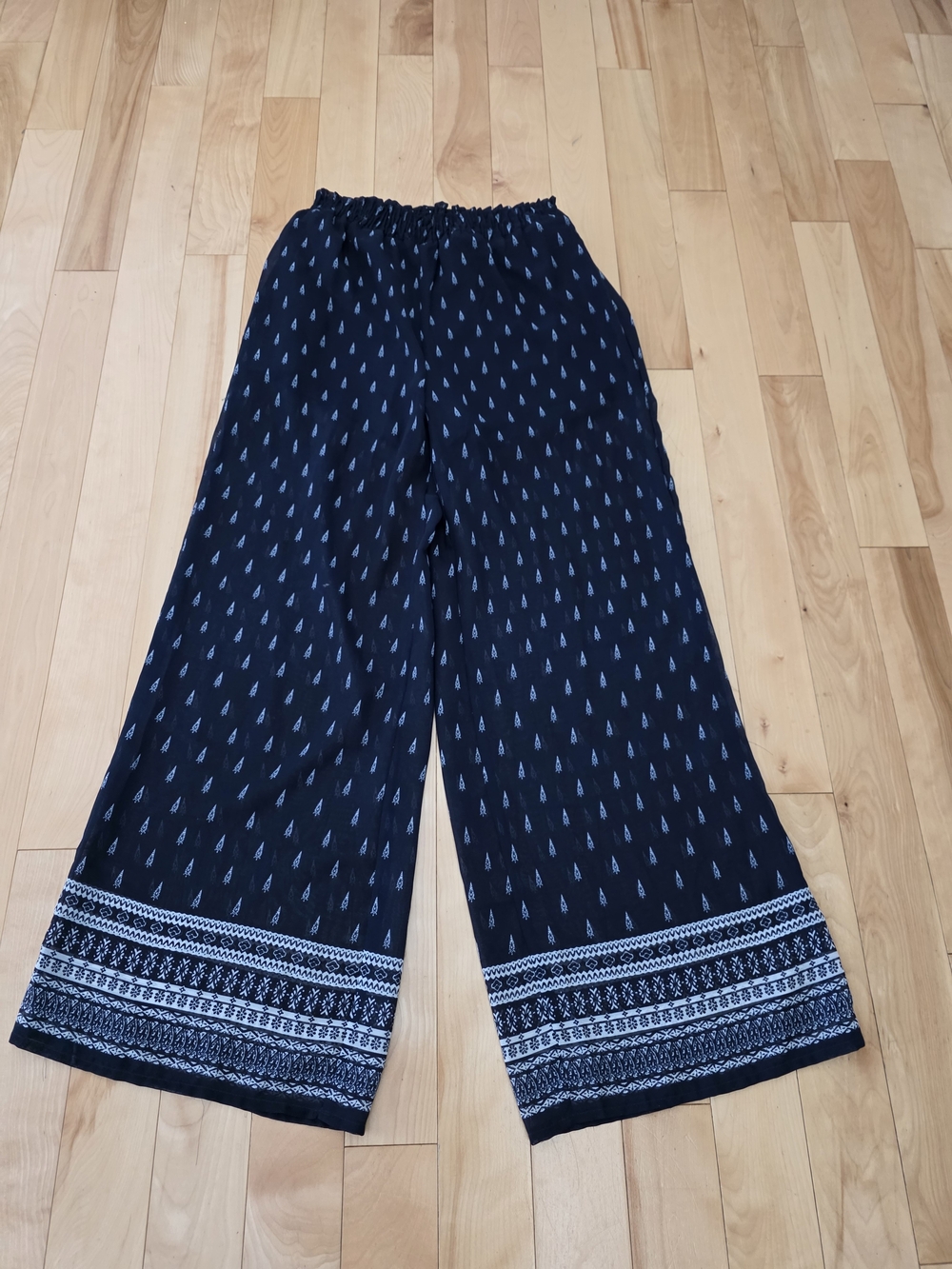 Daytrip Navy Wide-Leg Printed Palazzo Pants with Contrast Hem